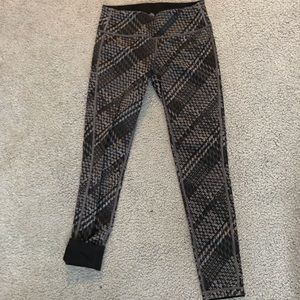 Athleta reversible leggings